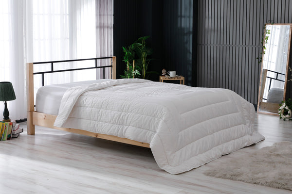 100% Natural Wool Comforter, Quilted Sateen Cotton Cover, Medium Weight, Hypoallergenic, Temperature Regulator